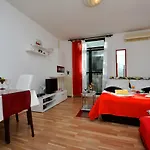 Dijana 1 شقة *