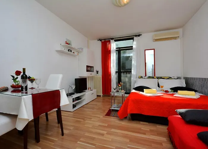 Dijana 1 Apartment *